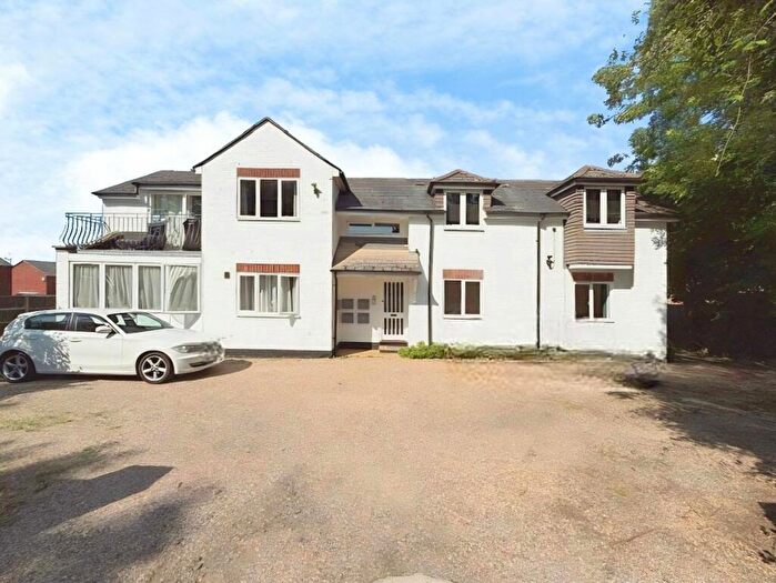 1 Bedroom Apartment For Sale In Park Corner, Windsor, Berkshire, SL4