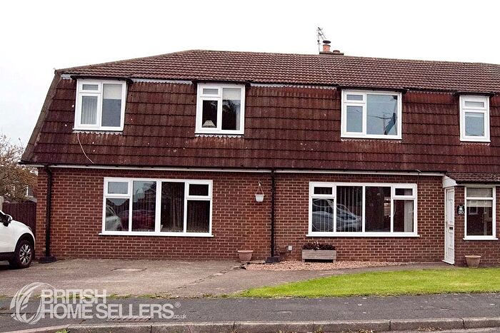 5 Bedroom Semi-detached House For Sale In The Mede, Freckleton, Preston, Lancashire, PR4