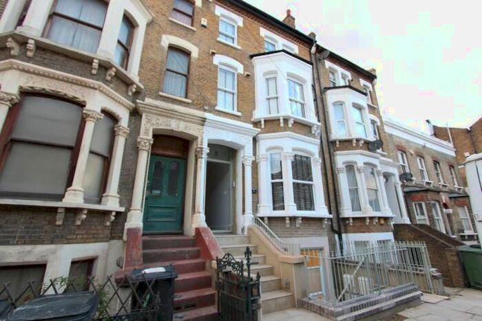 3 Bedroom Flat To Rent In Arlingford Road, Brixton, SW2