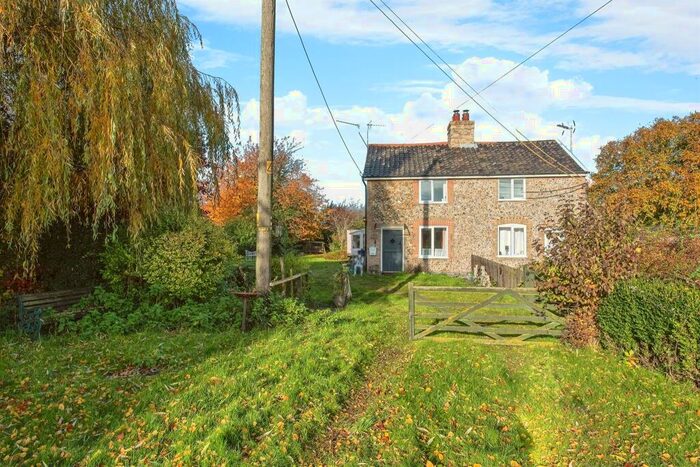 3 Bedroom Semi-Detached House For Sale In Warren Lane, Woolpit, Bury St. Edmunds, IP30