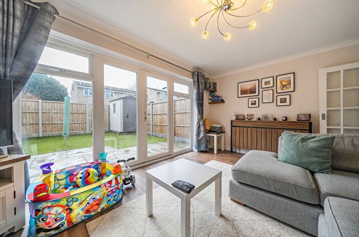 2 Bedroom Terraced House For Sale In Aylesham Road, Orpington, BR6
