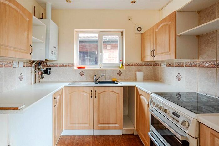 2 Bedroom Bungalow For Sale In Knowles Green, Bletchley, MK2