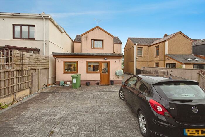 3 Bedroom Detached House For Sale In Colonel Road, Betws, Ammanford, Carmarthenshire, SA18