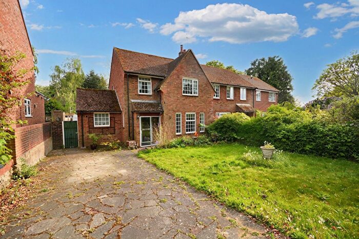 3 Bedroom Semi-Detached House For Sale In Sayer Road, Charing, TN27