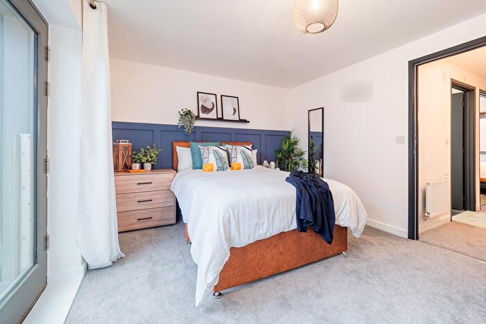 4 Bedroom Terraced House To Rent In The Ridings, Northampton, NN4