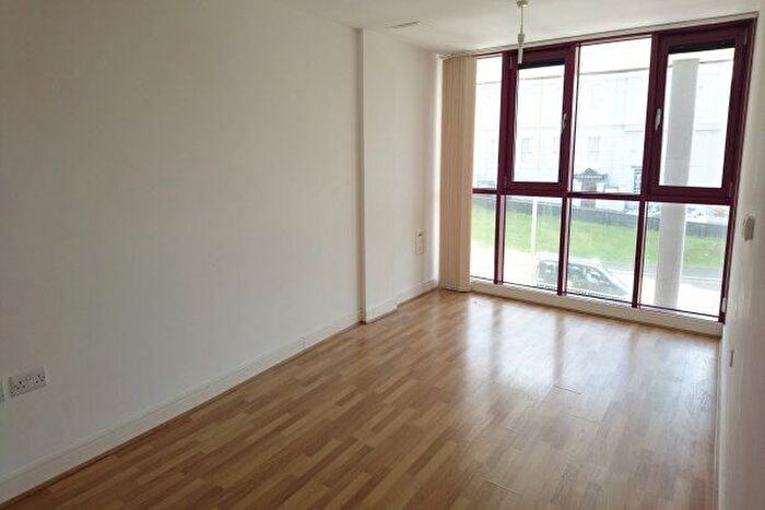 1 Bedroom Flat To Rent In The Crescent, Plymouth, PL1