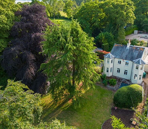 5 Bedroom Detached House For Sale In Grosvenor Road, Medstead, GU34