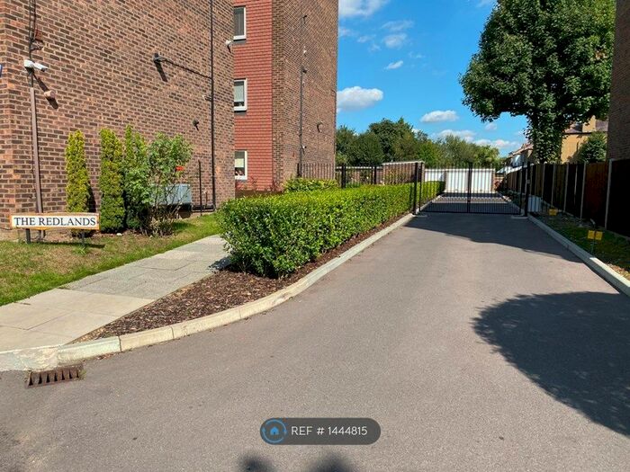 1 Bedroom Flat To Rent In The Redlands, Beckenham, BR3