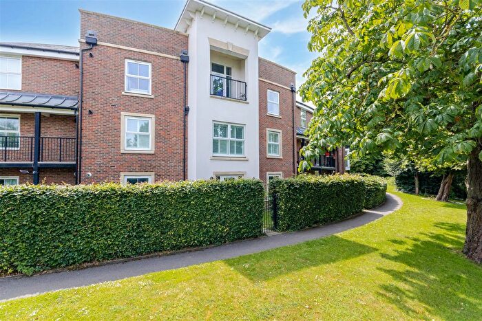 2 Bedroom Flat For Sale In Sentry House, Summer Gardens, Ickenham, UB10