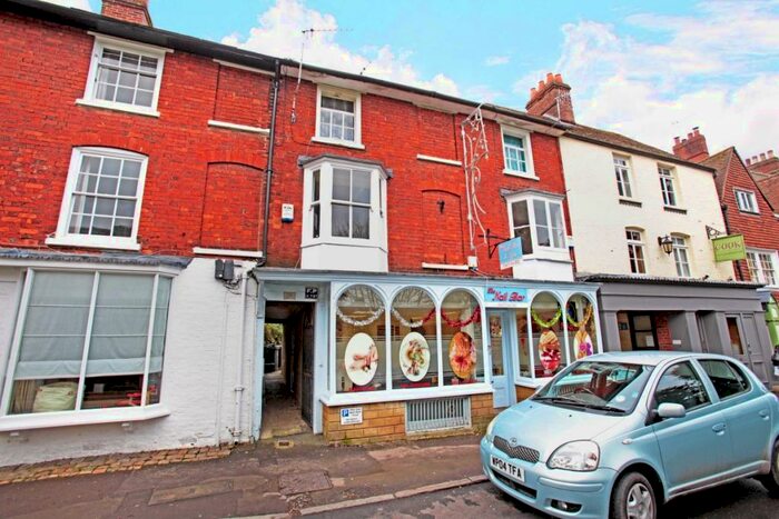 1 Bedroom Apartment To Rent In High Street Marlborough, SN8