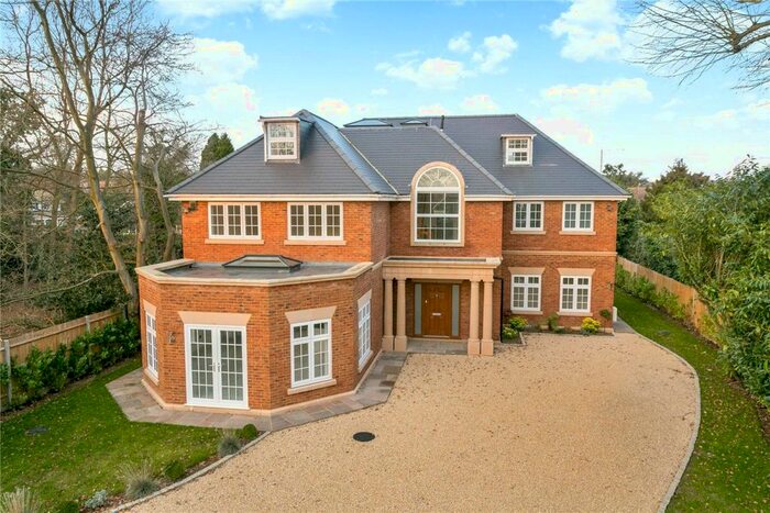 6 Bedroom Detached House To Rent In Templewood Lane, Farnham Common, Slough, SL2