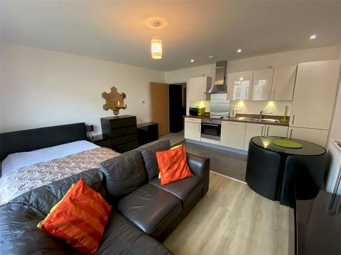 1 Bedroom Flat To Rent In Highgate, Longmead Terrace, Bath, BA2