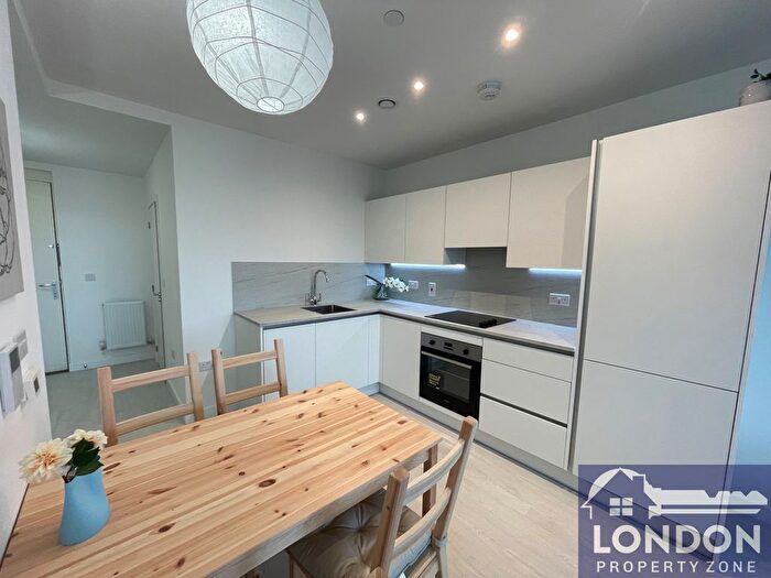 1 Bedroom Flat To Rent In Shearwater Drive, Hendon, London, NW9