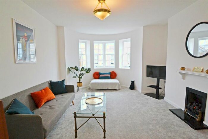 1 Bedroom Flat To Rent In Chichester Place, Brighton BN2