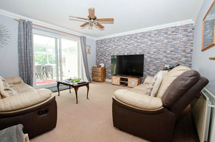 2 Bedroom Semi-Detached Bungalow For Sale In Kinsbourne Way, Southampton, Hampshire, SO19
