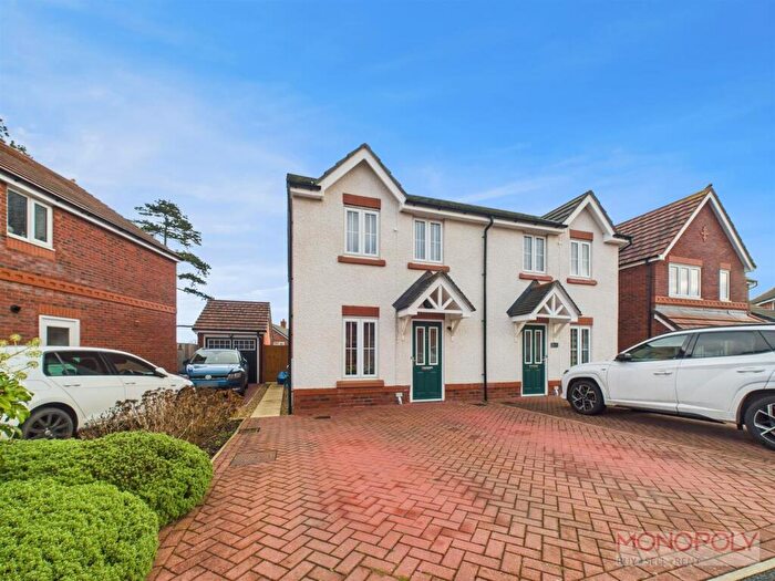 3 Bedroom Semi Detached House For Sale In Jones Way, Higher Kinnerton, Chester, CH4