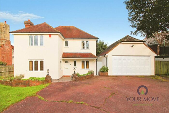 4 Bedroom Detached House To Rent In Huggetts Lane, Eastbourne, East Sussex, BN22