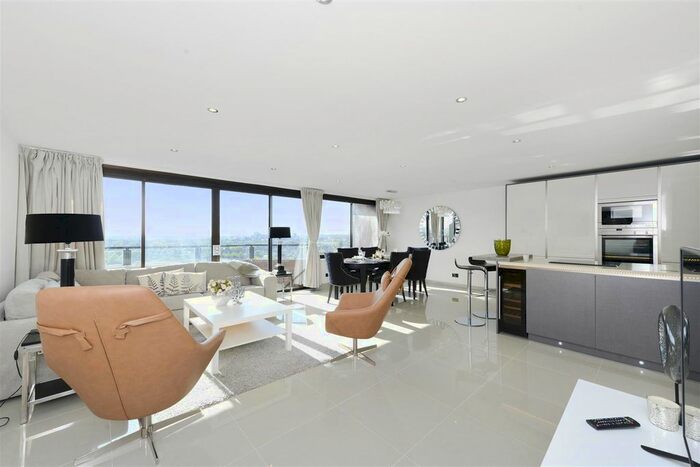 2 Bedroom Flat To Rent In Finchley Road, London, NW3