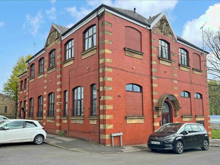 2 Bedroom Flat To Rent In St Pauls House, Royton, OL2
