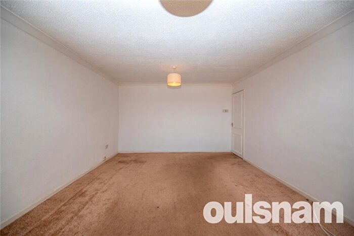 2 Bedroom Apartment To Rent In Coppice Road, Birmingham, West Midlands, B13