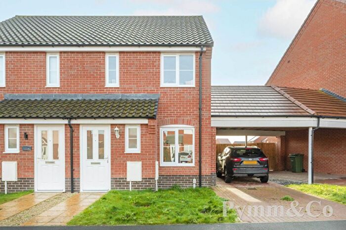 2 Bedroom Semi-Detached House For Sale In Harness Maker Way, Norwich, NR9