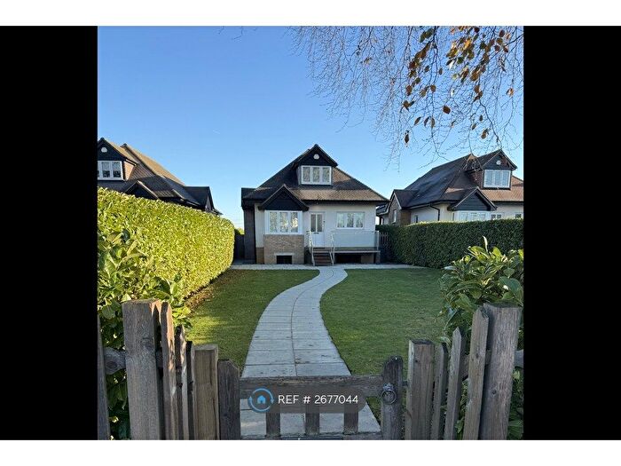 3 Bedroom Detached House To Rent In Bridge Wharf, Chertsey, KT16