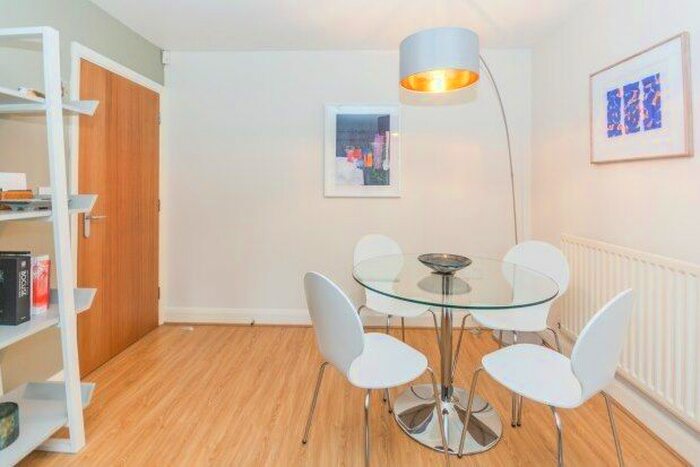 2 Bedroom Flat To Rent In Cross Farm Road, Birmingham, B17