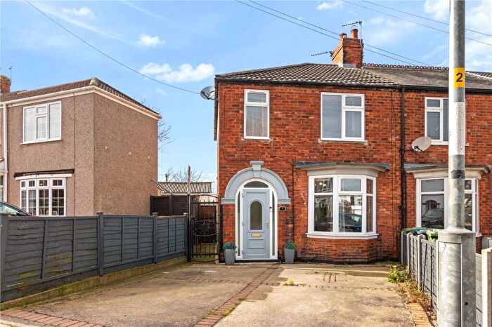 3 Bedroom End Of Terrace House For Sale In Cynthia Road, Grimsby, DN32