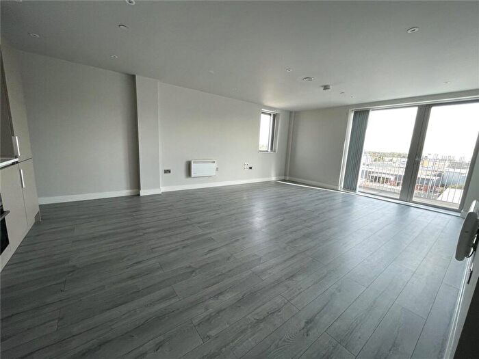 3 Bedroom Apartment To Rent In Steel House, The Metalworks, Petersfield Avenue, Slough, Berkshire, SL2