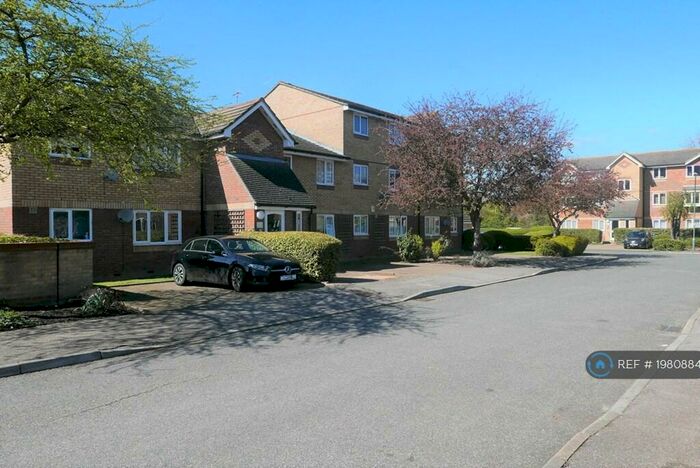 1 Bedroom Flat To Rent In Shortlands Close, Belvedere, DA17