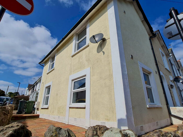 2 Bedroom House To Rent In Salem Road, Shanklin, PO37