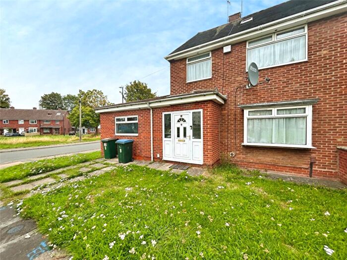 3 Bedroom Semi Detached House To Rent In Weavers Walk, Courthouse Green, Coventry, CV6