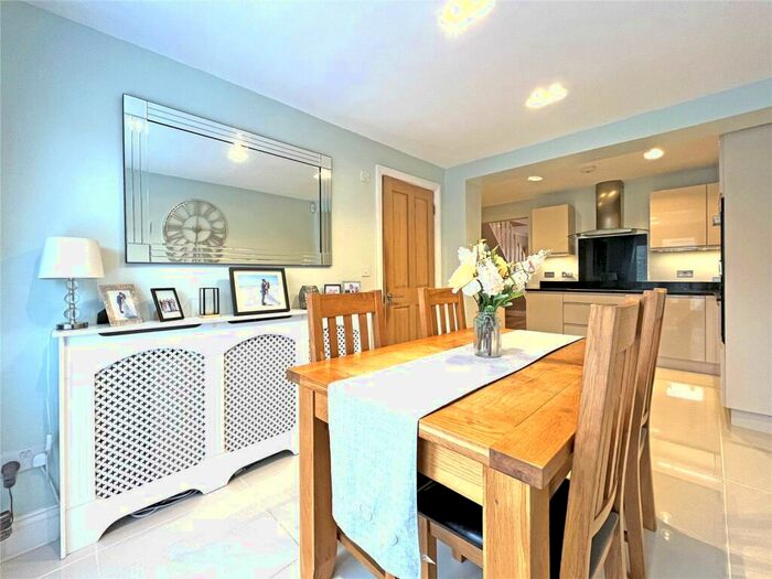 3 Bedroom Terraced House For Sale In Ayelands, New Ash Green, Kent, DA3