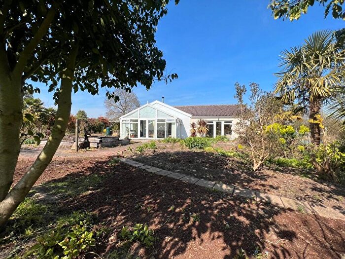 3 Bedroom Detached Bungalow For Sale In Hinton Road, Darsham, IP17