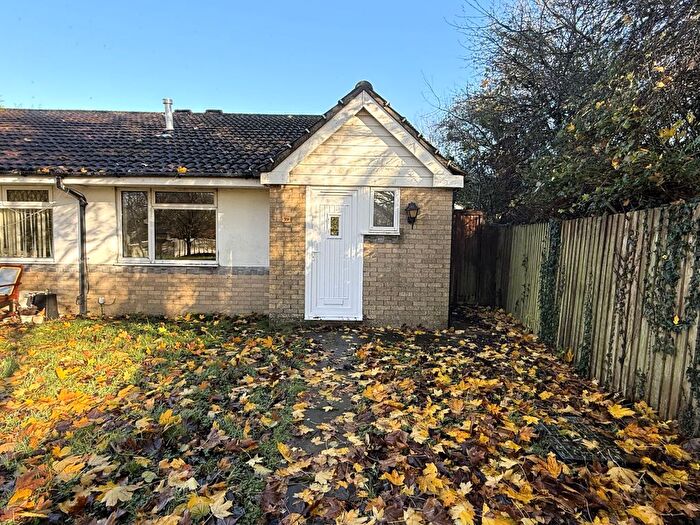 2 Bedroom Bungalow For Sale In Waterloo Close, Cardiff, CF23