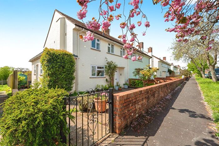 3 Bedroom Semi-Detached House For Sale In Garfield Avenue, Dorchester, DT1