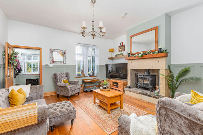 3 Bedroom Terraced House For Sale In Woodend Cottages, Branch Road, Barkisland, HX4