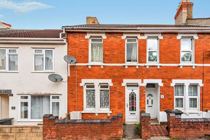 2 Bedroom Terraced House For Sale In Dryden Street, Swindon, Wiltshire, SN1