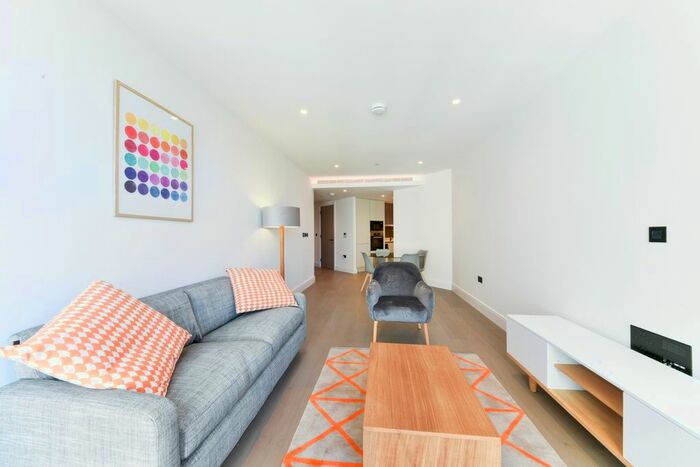 1 Bedroom Flat To Rent In The Dumont, Albert Embankment, Vauxhall, London, SE1