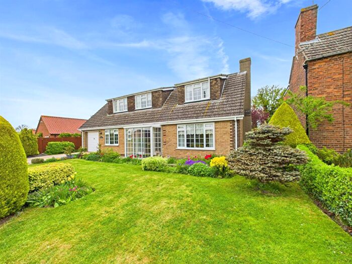 3 Bedroom Detached House For Sale In Highbridge Road, Alvingham, LN11