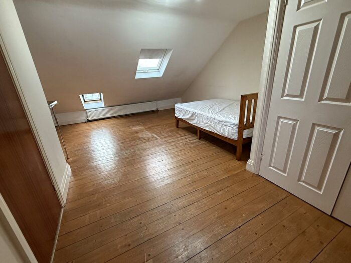 Studio To Rent In Cromwell Road, Hounslow, Greater London, TW3