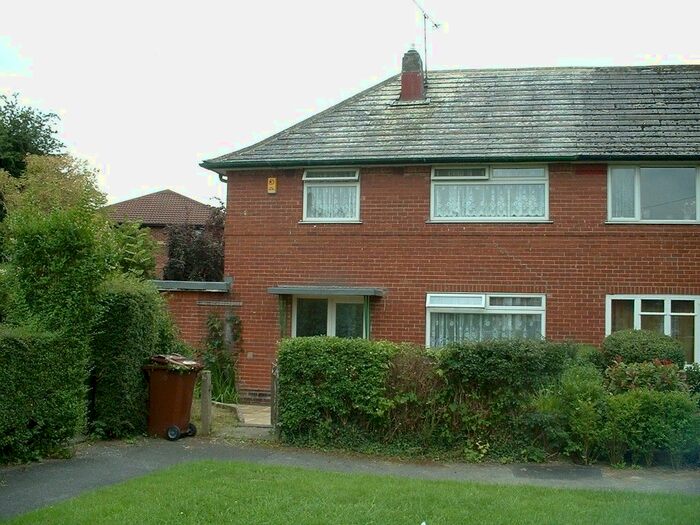 3 Bedroom Semi-Detached House To Rent In Malham Close, Seacroft, Leeds LS14