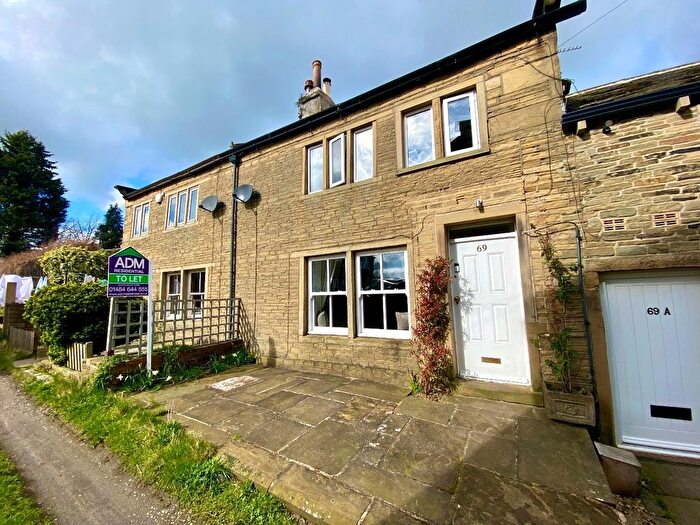 2 Bedroom Terraced House For Sale In Crosland Hill Road, Huddersfield, HD4