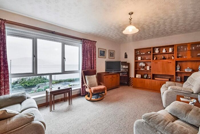 2 Bedroom Flat For Sale In Cloch Road, Inverclyde, Gourock, PA19