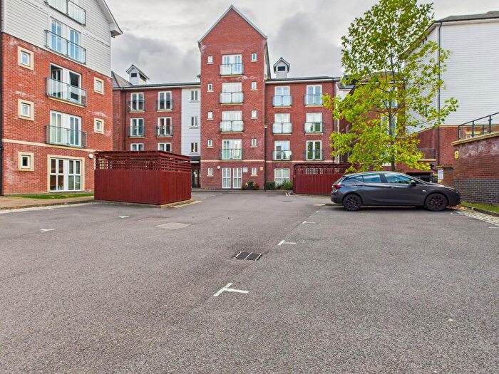 1 Bedroom Flat For Sale In Saddlery Way, Chester, CH1