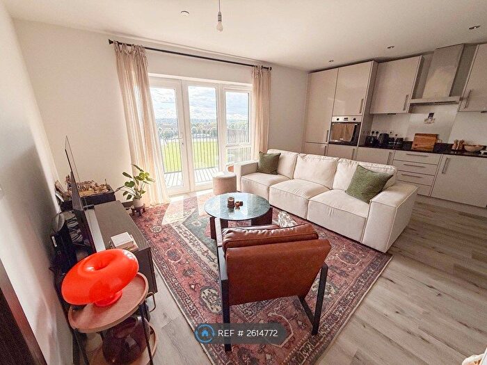 2 Bedroom Flat To Rent In Repton House, Watford, WD18