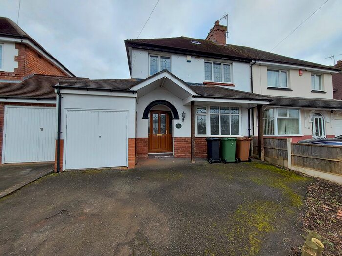 3 Bedroom Property To Rent In Woodend Road, Walsall, WS5