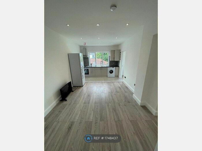 2 Bedroom Flat To Rent In Wembley Hill Road, Wembley, HA9