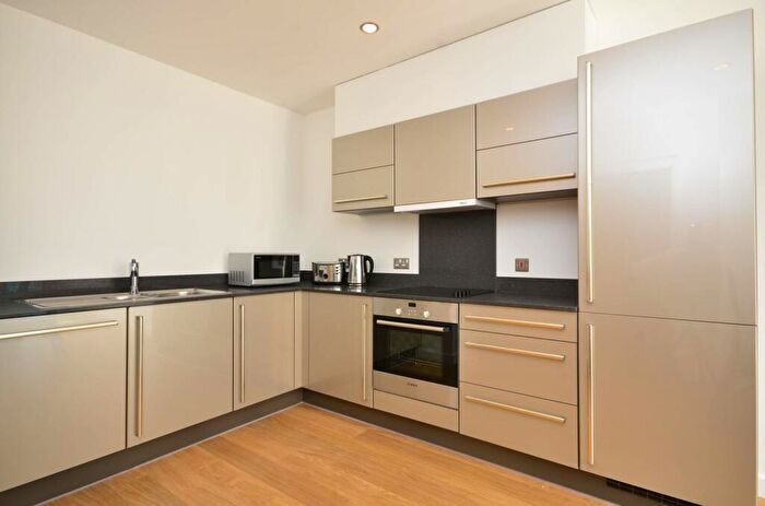 1 Bedroom Flat To Rent In Iona Tower, Limehouse, London, E14