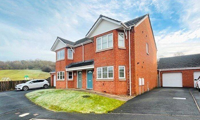 3 Bedroom Semi-Detached House To Rent In Camddwr Rise, Tremont Park, Llandrindod Wells, Powys, LD1